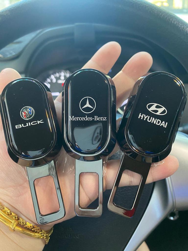 Multifunctional Zinc Alloy Car Buckle Extender with Double Buckle Protection