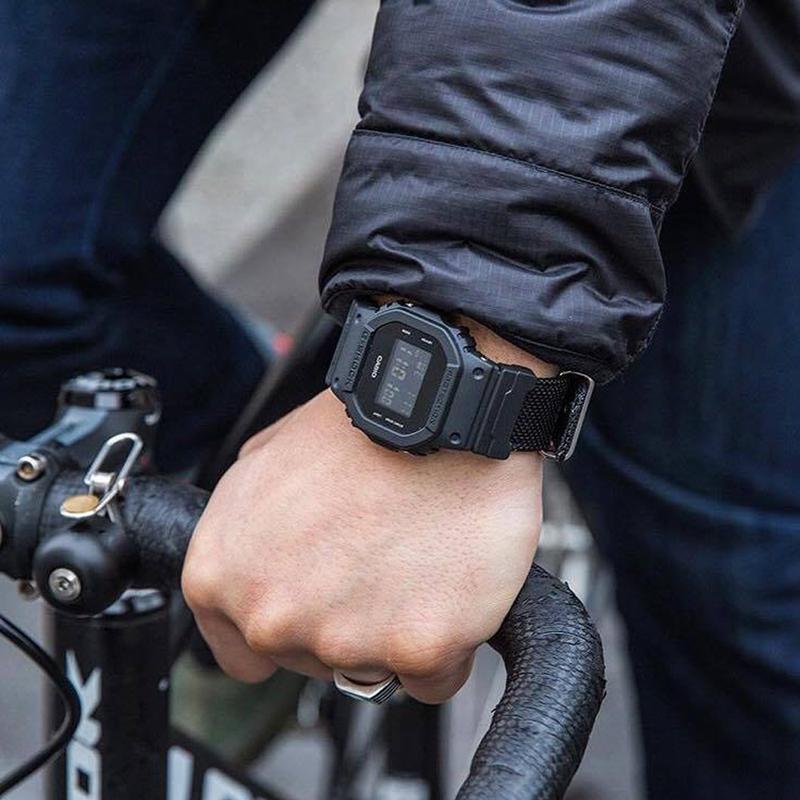 Casio Серия G-SQUAD G-SHOCK маленький квадратный ретро мода трендовый классический кварцевый механизм тканевый ремешок японские и корейские часы мужские DW-5600BBN-1PR
