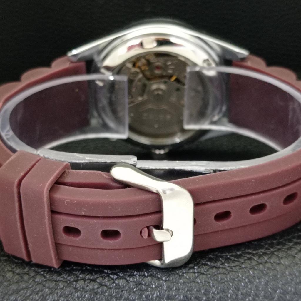 VINTAGE REFURBISHED SEIKO 5 AUTOMATIC JAPAN MENS RED COLOR DIAL WATCH a440341-4 Sk-a440341