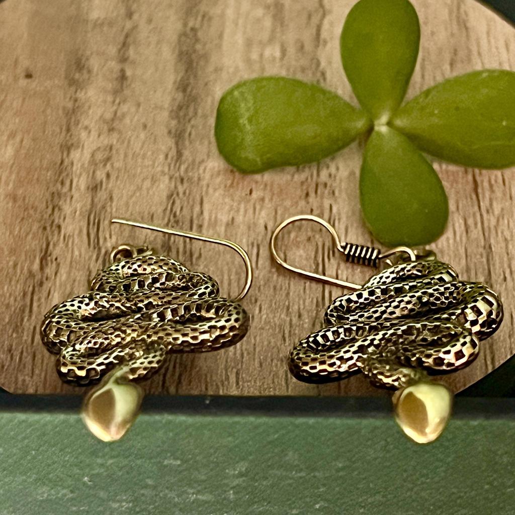 Серьги-змеи, серьга-кобра, серьга-питон, серьги-кольца со змеями, подарок, длинные серьги, латунная серьга-змея, змеиные украшения