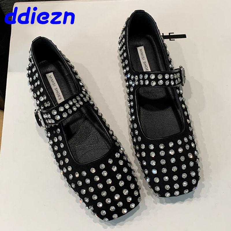 Мода Новая Мода Ремешок с Пряжкой Сетка Женские Мэри Джейн Хрустальные Туфли 2025 Роскошная Женская Обувь с Неглубоким Вырезом Женские Балетки с Обувью