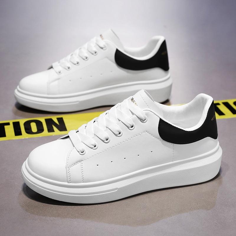 Весенняя мужская обувь новая дышащая маленькая белая обувь мужская трендовая универсальная платформа спортивная обувь повседневная обувь для скейтборда модная обувь