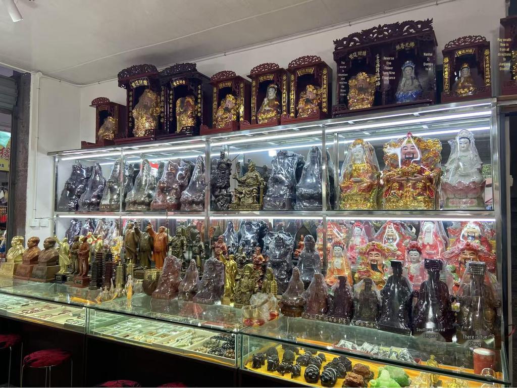 Pixiu Wealth-Attracting Ornaments: Pikachu Pair for Office or Shop Décor