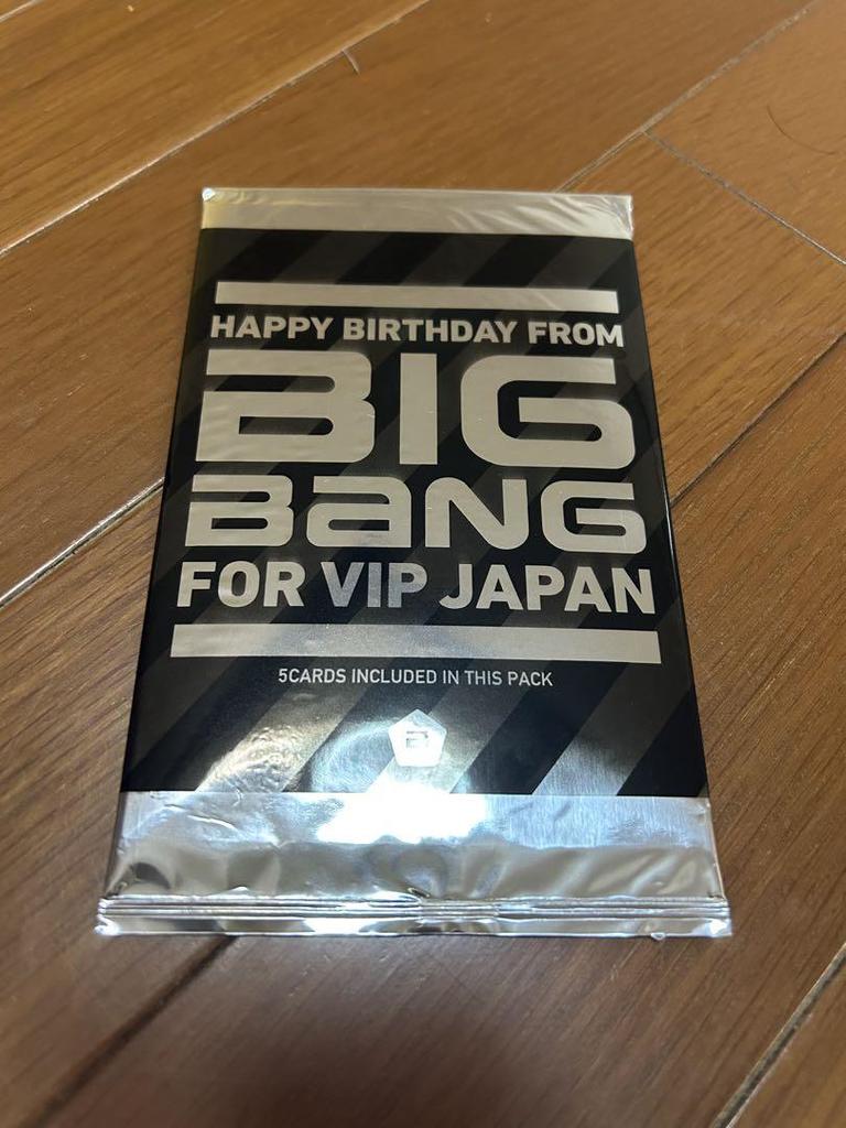 [Б/У] Набор из 2 предметов: бонусная открытка на день рождения от фан-клуба BIGBANG и TIMES (не продается)