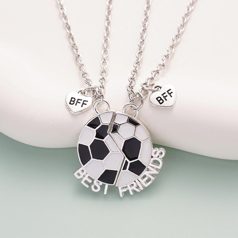 Магнитный набор футбольных кулонов «Лучшие друзья» - Сплавная цепочка на ключицу для пар