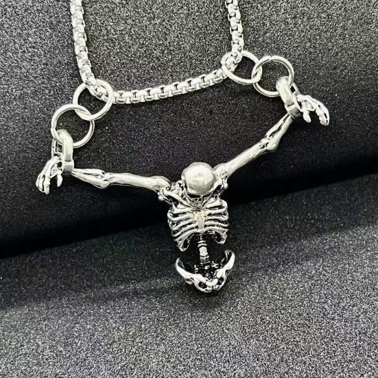 Скелет автомобиля Висячие украшения Преувеличенная готика Винтаж Хип-хоп Панк Цинковый сплав Череп Ожерелье Авто Интерьер Зеркало заднего вида Скелет Очарование