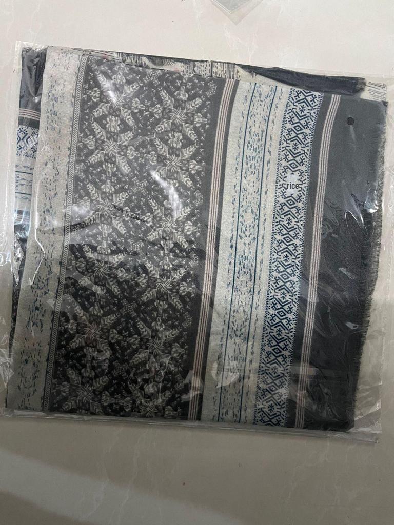 Women's Cotton & Linen Scarf: Elegant Ethnic Geometric Diamond Shawl with Messy Hemp Edge