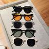 Summer Square Frame Punk Sunglasses Classic Vintage Rivets UV400 Sun Shade Eyeglasses for Women Men Vintage Retro Luxurious Eyewear Gafas De Sol