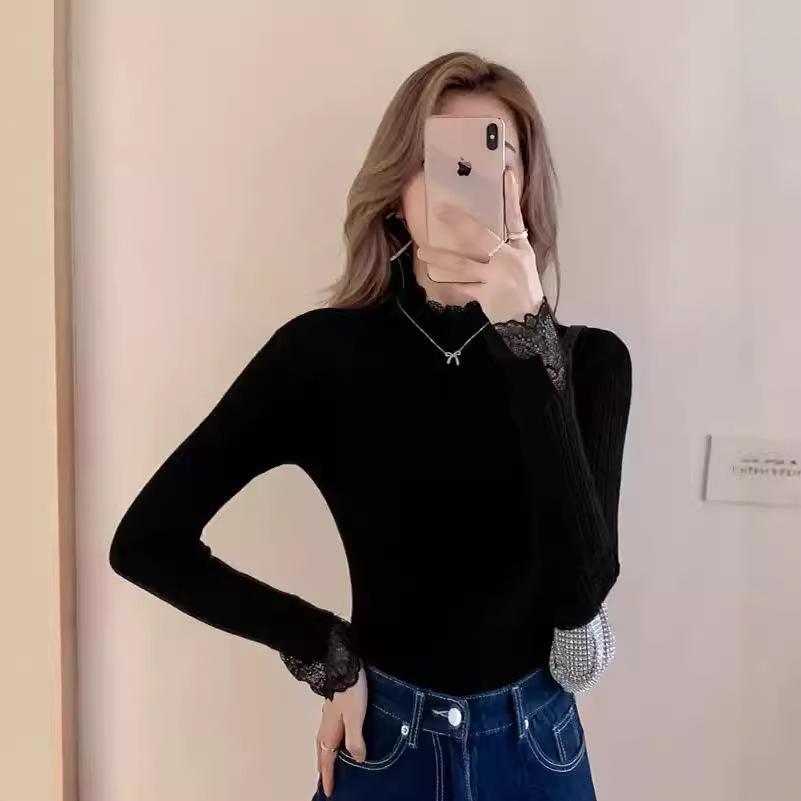 Абрикосовый свитер приталенного силуэта с кружевной отделкой - Женский трикотажный топ с полувысоким воротником и длинным рукавом для весны и осени