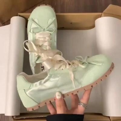 Новые балетки 2025 осень ретро на плоской подошве немецкие тренировочные туфли маленькие белые туфли модная спортивная повседневная обувь женская