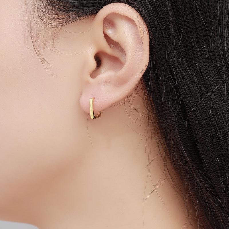 Женские квадратные полированные клипсы из стерлингового серебра 925 пробы - Простые, маленькие, изысканные серьги