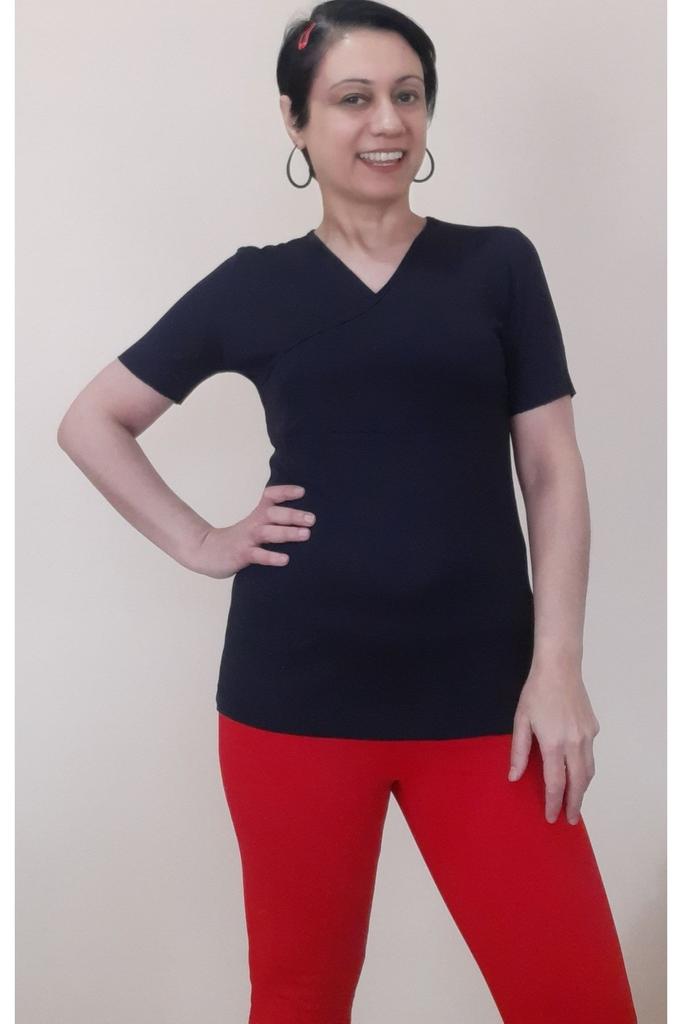 Женская стильная футболка большого размера, черная двубортная футболка из вискозы из чесаного хлопка с вырезом спереди