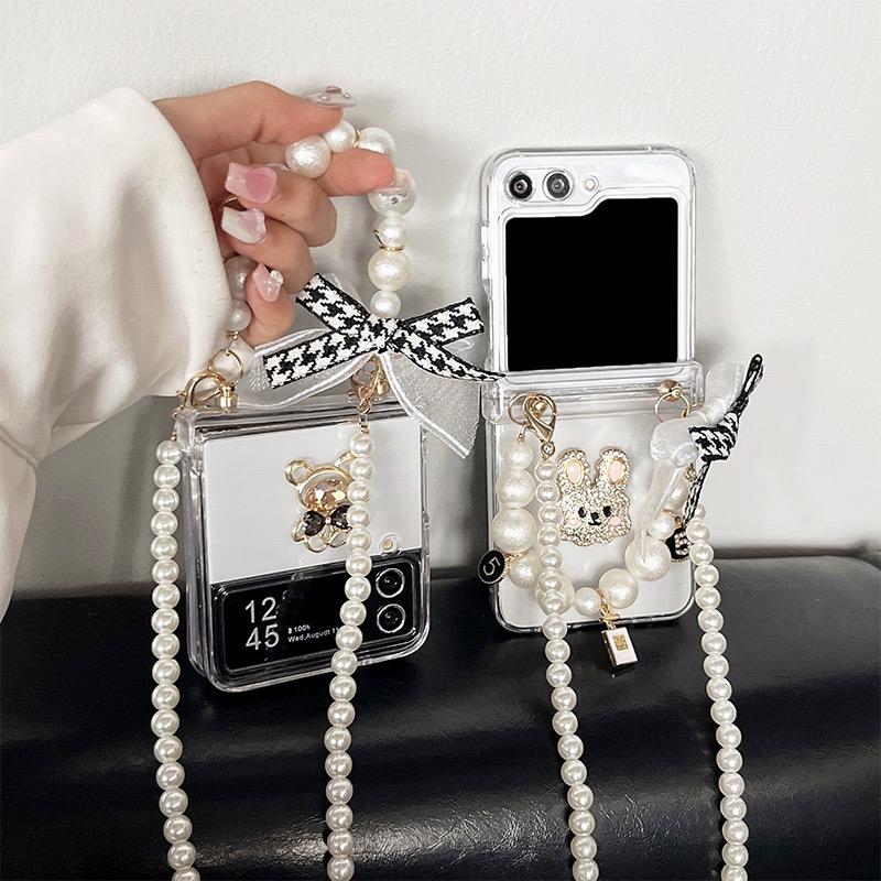 Чехол-раскладушка с цепочкой из жемчуга и бантом для Samsung Galaxy Z Flip 3 Galaxy Z Flip 4 Galaxy Z Flip 5 с рисунком в виде мультфильма