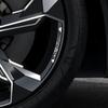 4 шт. Алюминиевые наклейки для стайлинга ступиц колес автомобиля, декоративная полоса для Mercedes Benz AMG W204 W205 W203 W211 W212 W213 W201 W210