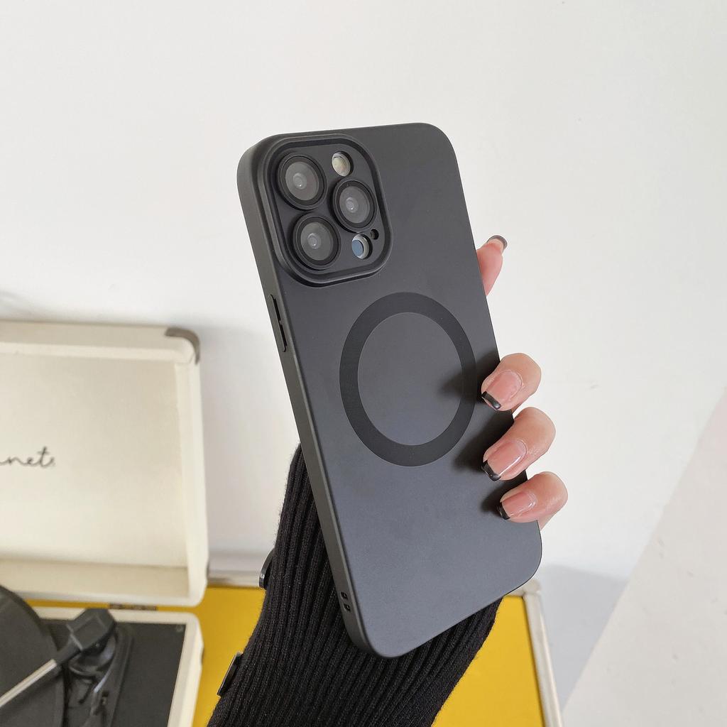 Anti-fall and Heat Dissipation for Apple Magnetic Phone Case 15 All-inclusive 12 for Apple 11 for IPhone14 Promax Phone Case