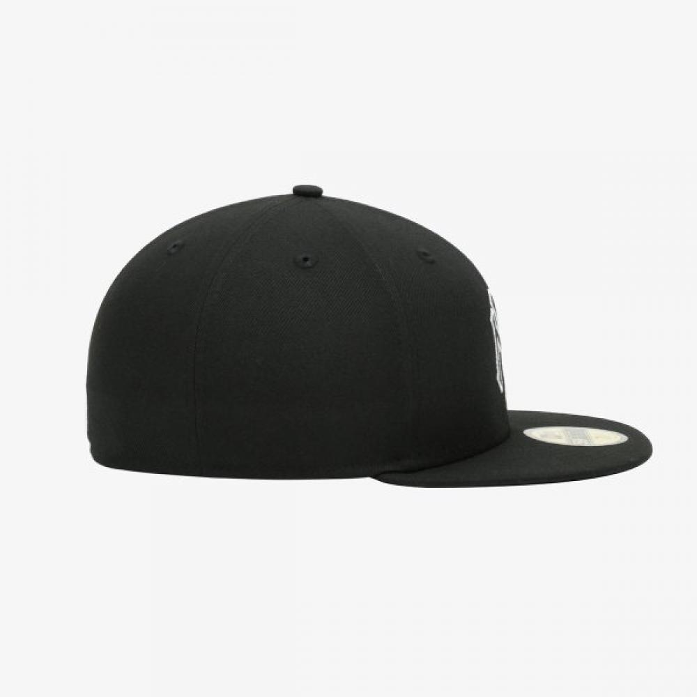 New Era Кепка New York Yankees Базовый контур Fitted Черный 14881543