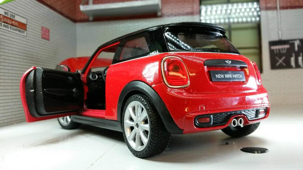 Willy scale Mini Cooper S Hatchback 2015 1/24 2-Door (Red)