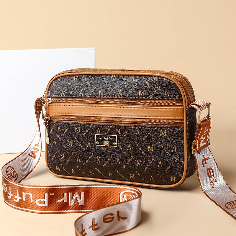 Fashionable Women's Bag, Middle-aged Mother's Bag, Single-shoulder Crossbody Bag, Versatile for Ladies with Floral Patterns, Small Square Bag