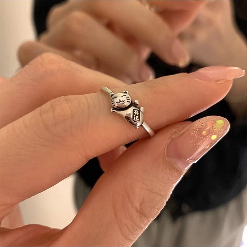 Trendy Minimalist Korean Vintage Stacking Rings for Women - Influencer-Approved Light Luxury Style.