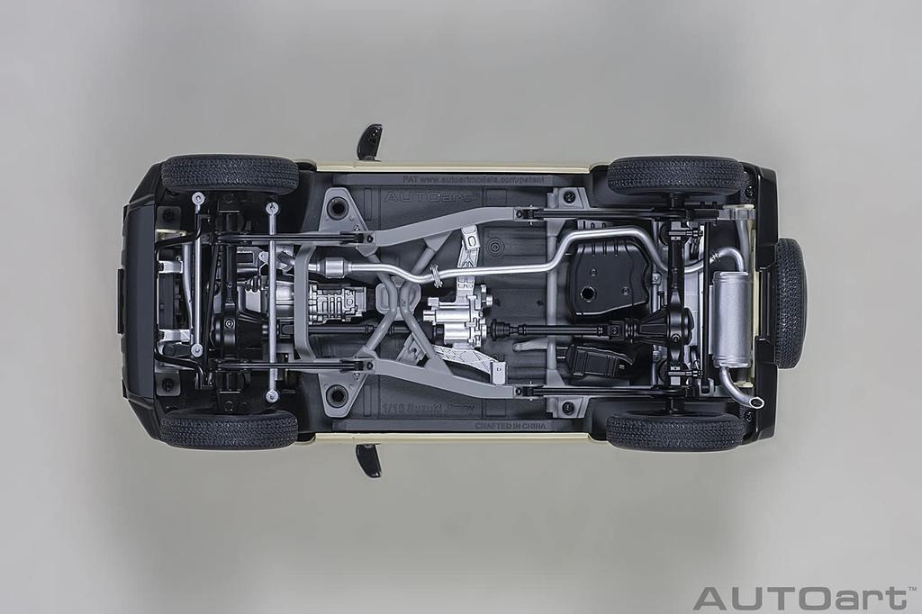 AUTOart Suzuki Jimny Слоновая кость Крыша Готовое изделие 78500 1/18 (JB64) Металлик/Черный