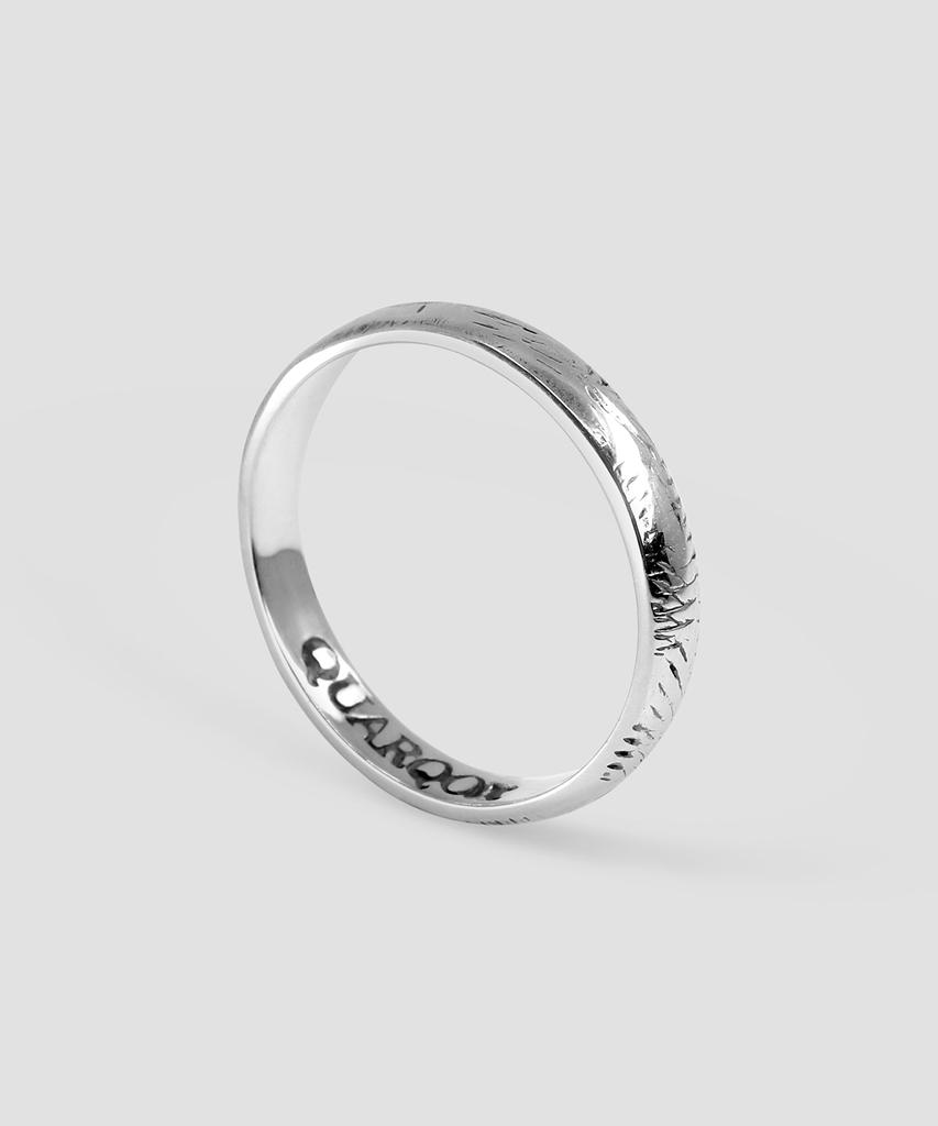 Quarqor #9104 Кольцо из серебра 92.5