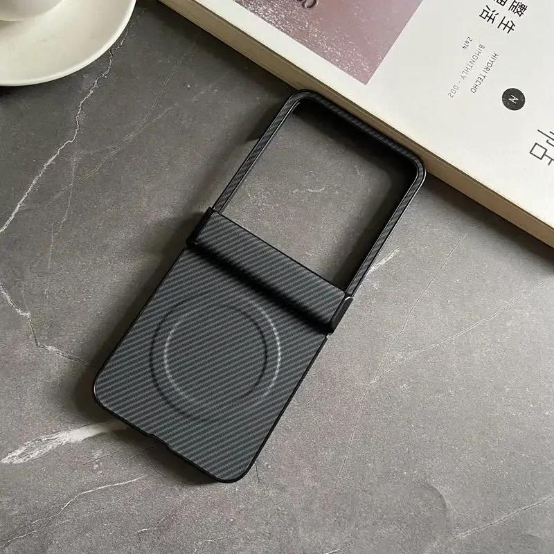 Роскошный магнитный чехол-книжка для беспроводной зарядки для Motorola Razr 60 50 Ultra, текстура углеродного волокна и кожи, пылезащитный жесткий чехол