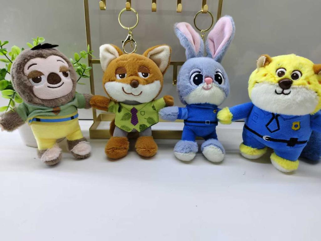 Urocze Maskotki Pluszowe Breloczki Zootopia 16 Cm - Cena Za 1 Sztukę