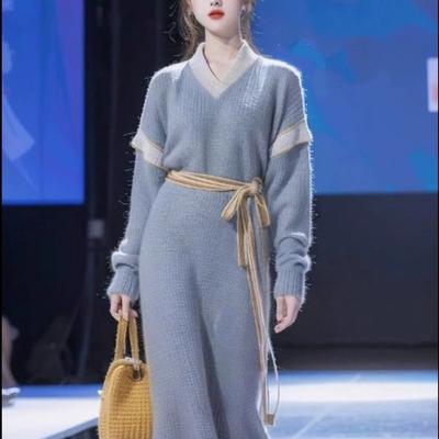 Суперкрасивое высококлассное изысканное вязаное платье-свитер женское ранняя осень новые модели