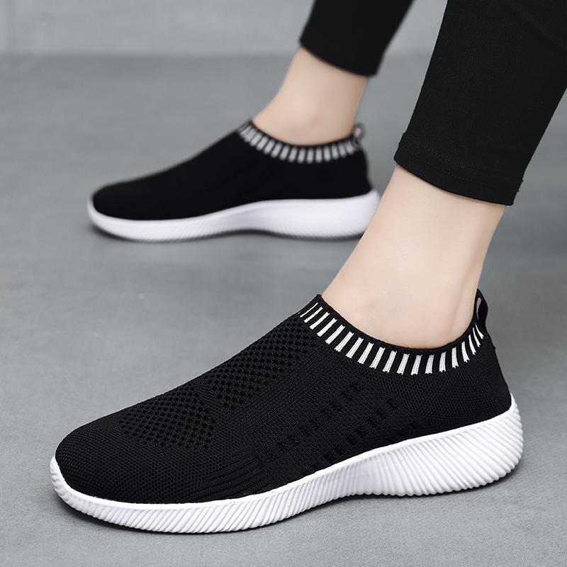 Women Light Breathable Spring and Autumn New Large Size Flat Shoes Leisure Sports Love Walking Shoes Cover To Wear