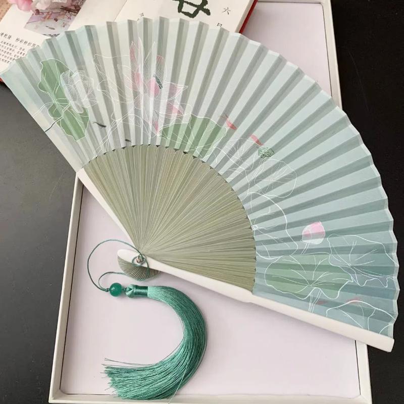 Маленький танцевальный веер в древнекитайском стиле, летний портативный веер для ханьфу и ципао, ручной веер, зеленые бамбуковые спицы, односторонний складной веер