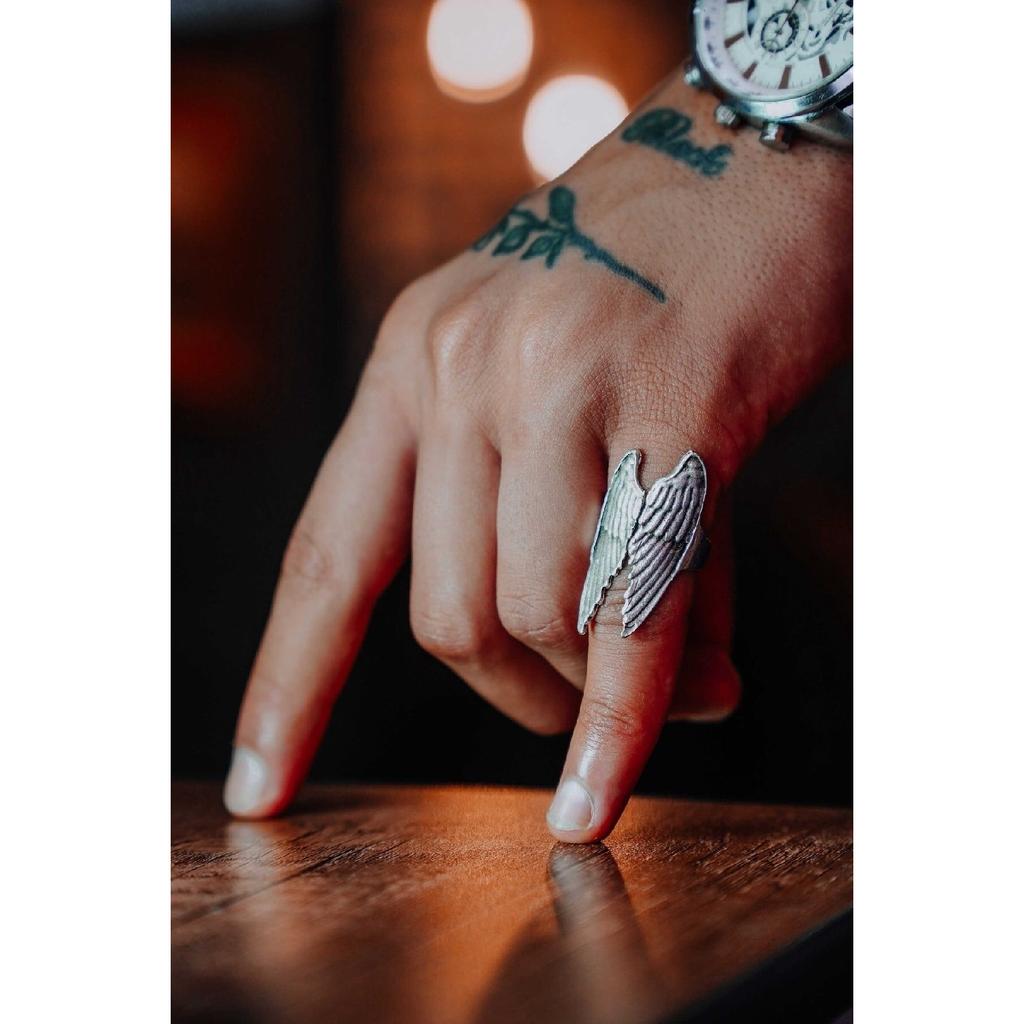 Регулируемое черное кольцо модели Wing