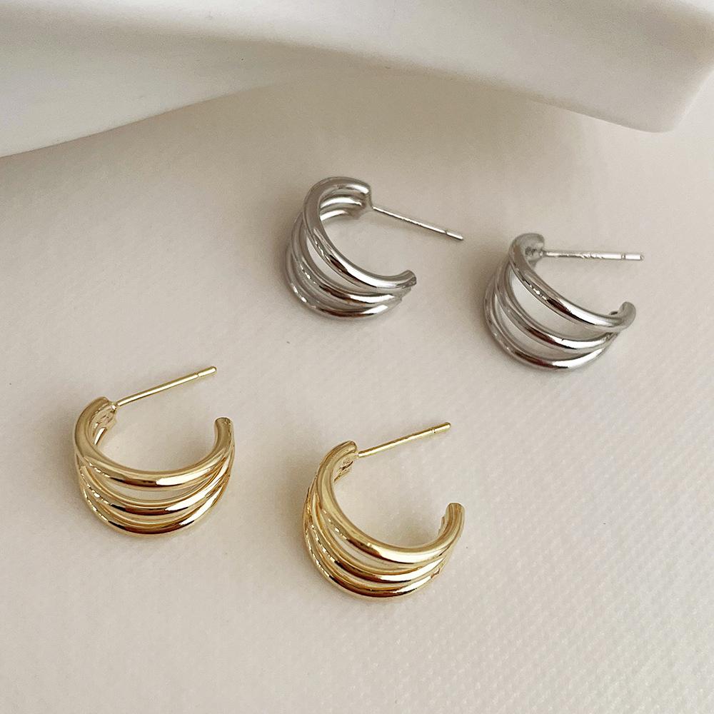 Dongdaemun Shiny Metal Design 925 Silver C-Shaped Personality Earrings – Cold Style, Fashionable, All-Match