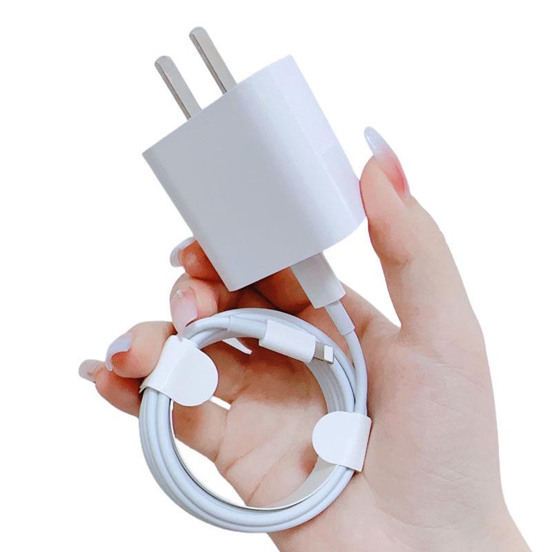 Совместимо с 30-ваттным PD-зарядным устройством Apple, быстрой зарядной головкой и кабелем данных для iPhone 16/14/8. Сертифицировано по национальному стандарту.