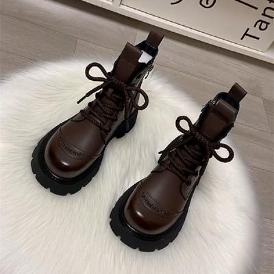 Европейская станция толстая подошва мягкая кожа ботинки мартин женские 2025 осень и зима новые британский стиль универсальные бархатные короткие ботинки мягкая подошва одинарные