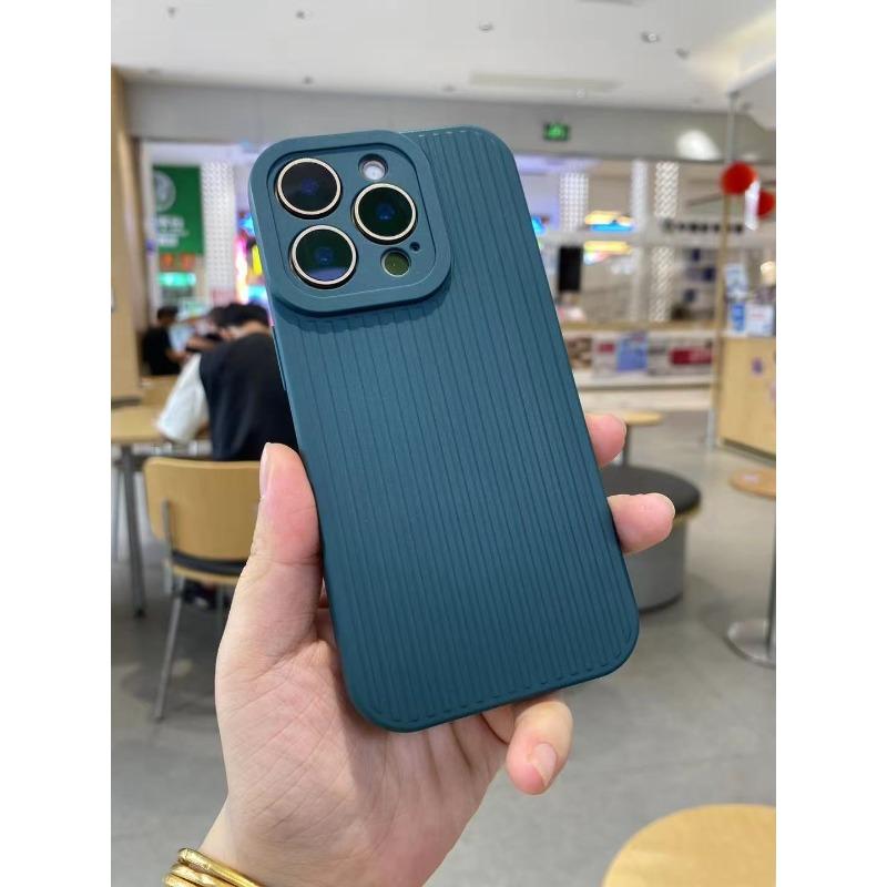 Подходит для iPhone16pm Гофрированная решетка Полоска Apple 13/14/15 Простой однотонный Мелкое отверстие Полностью закрывающий защитный чехол