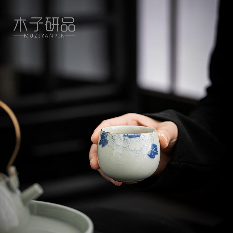 Retro blue and white teacup large master cup hat cup tea cup ceramic household kung fu tea set tea tasting cup tea ceremony cup
