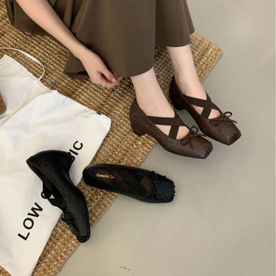 Милые балетки с носком-пяточком, туфли Мэри Джейн во французском стиле, женские туфли с мелким вырезом, эластичным ремешком, толстым каблуком, ретро-одинарные туфли