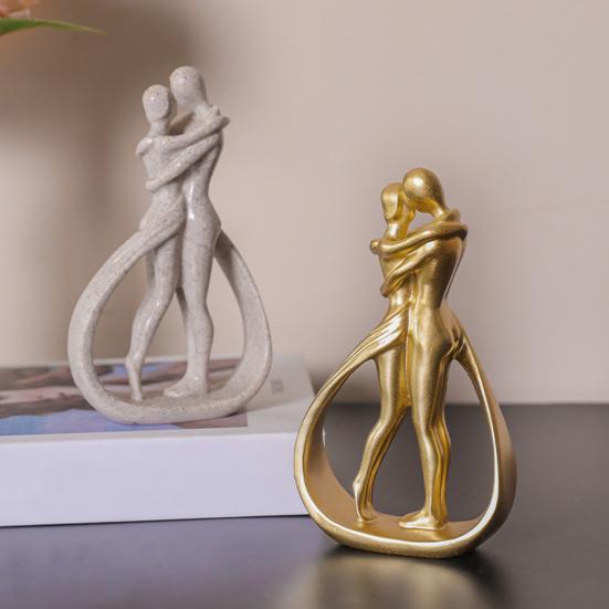Обнимающаяся пара, обнимающая мужчин и женщин, статуэтка из смолы, скульптура для домашнего офиса, свадебной вечеринки