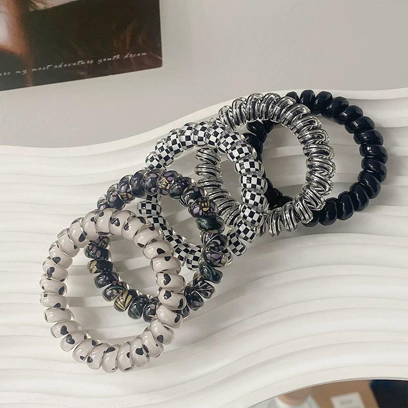 Elastic Hair Ties - No-Pull, Versatile & Stylish for 2024