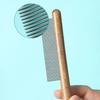 Распутывающая расческа для домашних животных с закругленными металлическими зубьями, расческа для вычесывания шерсти кошек с деревянной ручкой, щетка для ухода, удаляет колтуны и спутанную шерсть у кошек и собак с длинной и короткой шерстью