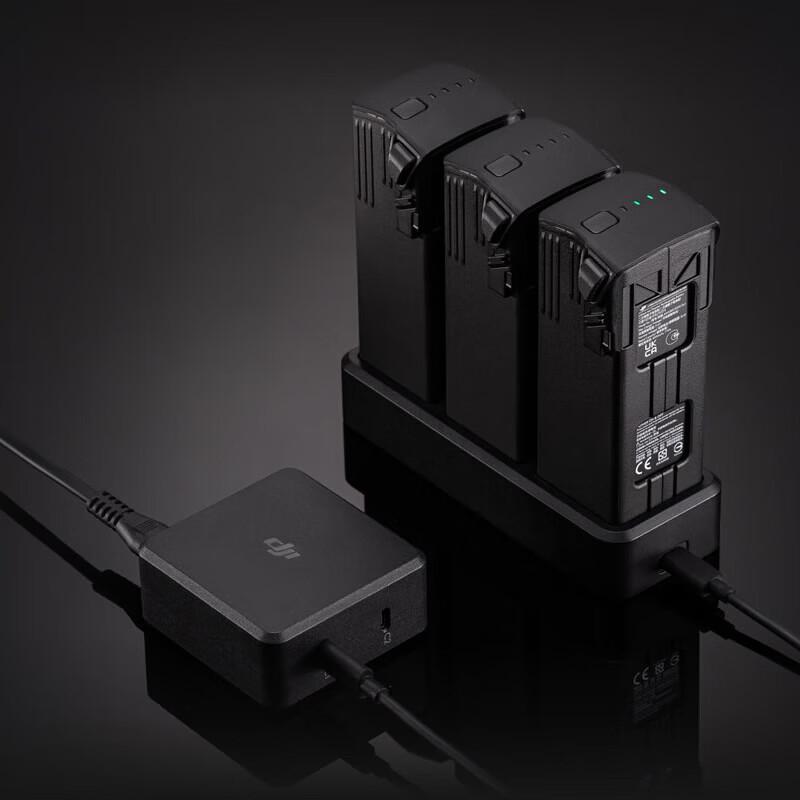 DJI Зарядная станция для настольных ПК серии Matrice 4, штепсель CN (адаптер в комплекте)