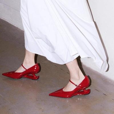 Модная обувь Лолита Натуральная кожа Ретро туфли-лодочки Бежевые Высокий каблук Массивные сандалии Клоги для женщин На все случаи жизни Классический стиль Слипоны Шнуровка