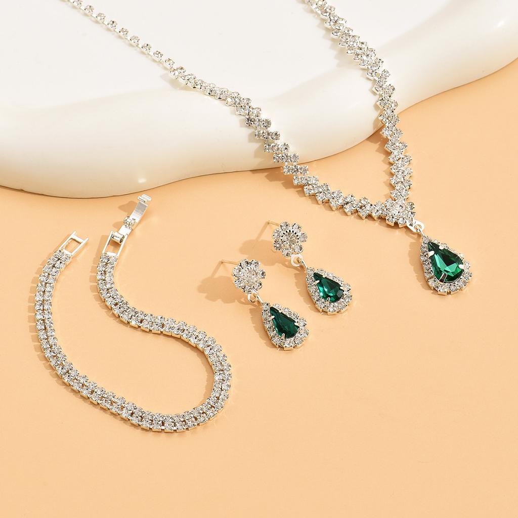 New Jewelry Metal Diamond Necklace Earrings Two-piece Wedding Bride Jewelry Set Combination