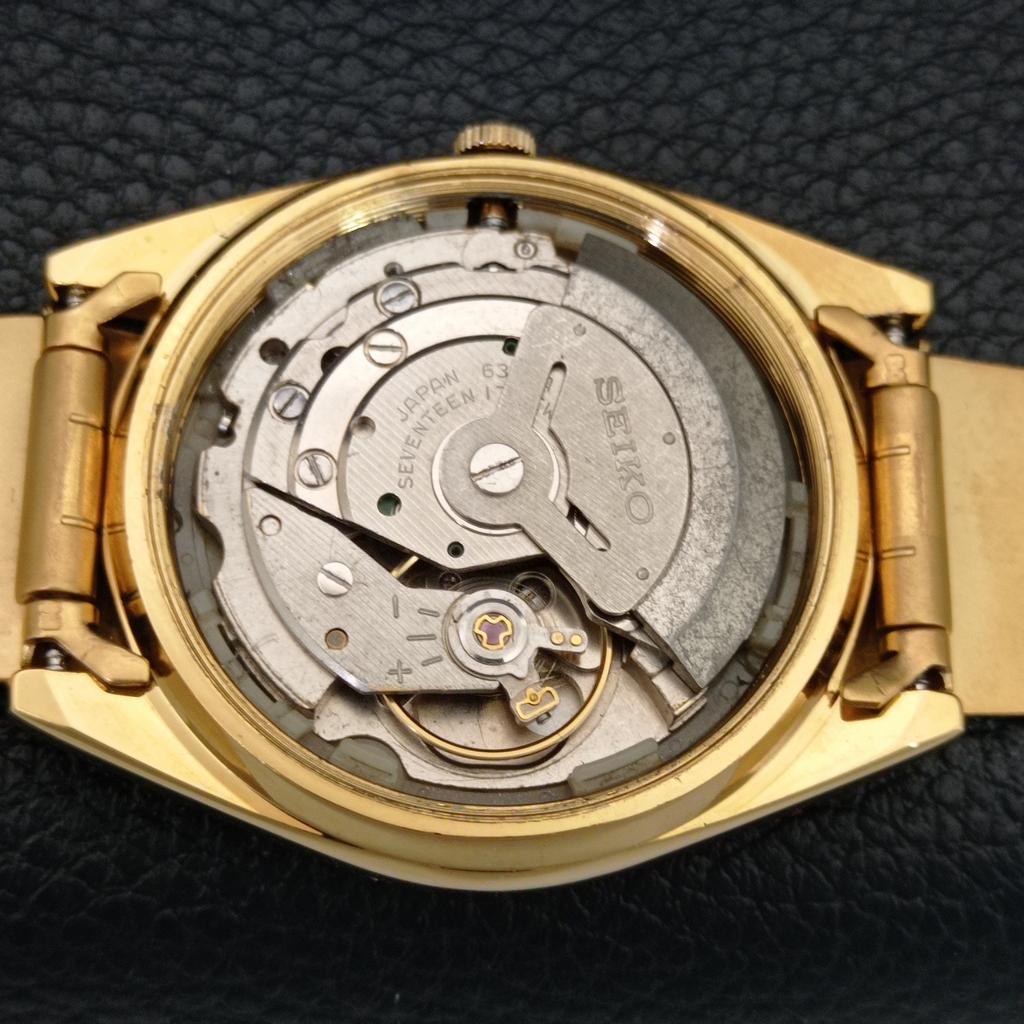 ОТРЕМОНТИРОВАННЫЕ МУЖСКИЕ АВТОМАТИЧЕСКИЕ ВИНТАЖНЫЕ ЯПОНСКИЕ ЧАСЫ SEIKO 5 БЕЛЫЙ ЦИФЕРБЛАТ a444072-1