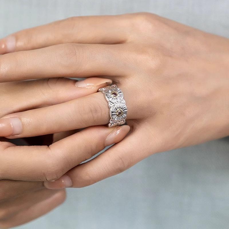 Small Daisy Ring Women's New Open Ring Gold-plated Diamond Cloth Ring