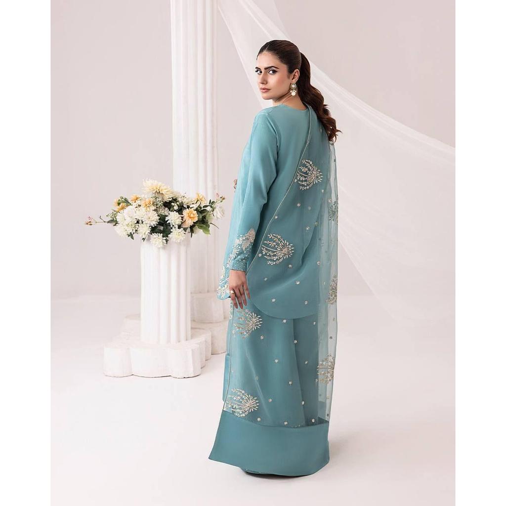 Представляем новый дизайнерский праздничный образ: комплект из топа и палаццо из натурального крепа, с дупаттой