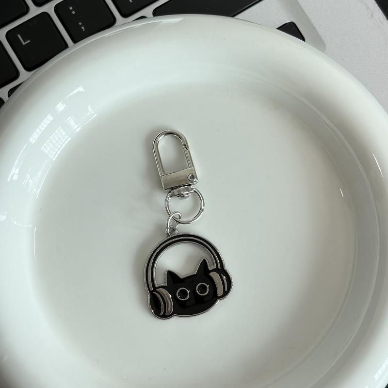 Cute Black Cat Enamel Keychain Creative Kitten Design Lightweight Key Ring for Handbag Decor Small Gift for Cat Enthusiasts