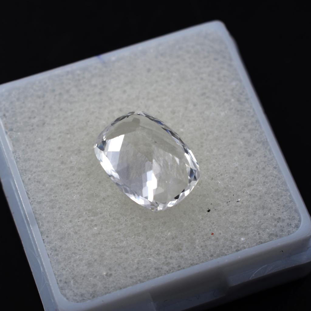 6.65 Ct Natural White Sapphire Cushion Cut   Pendant size Loose Gemstone