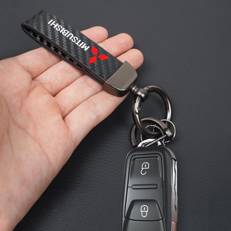 Calfskin Car Keychain Zinc Alloy Auto Keyring Accessories For Mitsubishi Lancer Ralliart ASX Mirage Pajero Xpander Attrage L200 EQ1