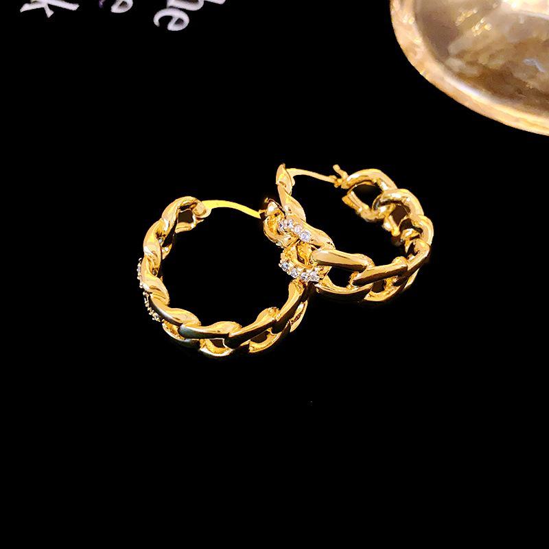 Циркониевые серьги-каффы с перламутром в виде солнечных лучей: Элегантные, Универсальные Серьги для Женщин.